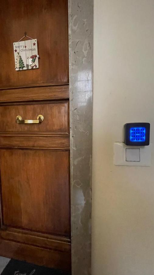Guest House Kinga Cavour Флоренция Екстериор снимка