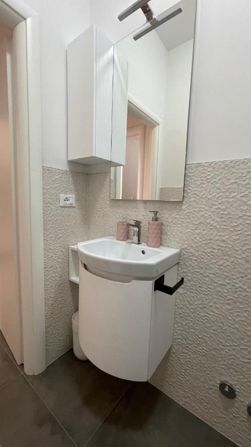 Guest House Kinga Cavour Флоренция Екстериор снимка